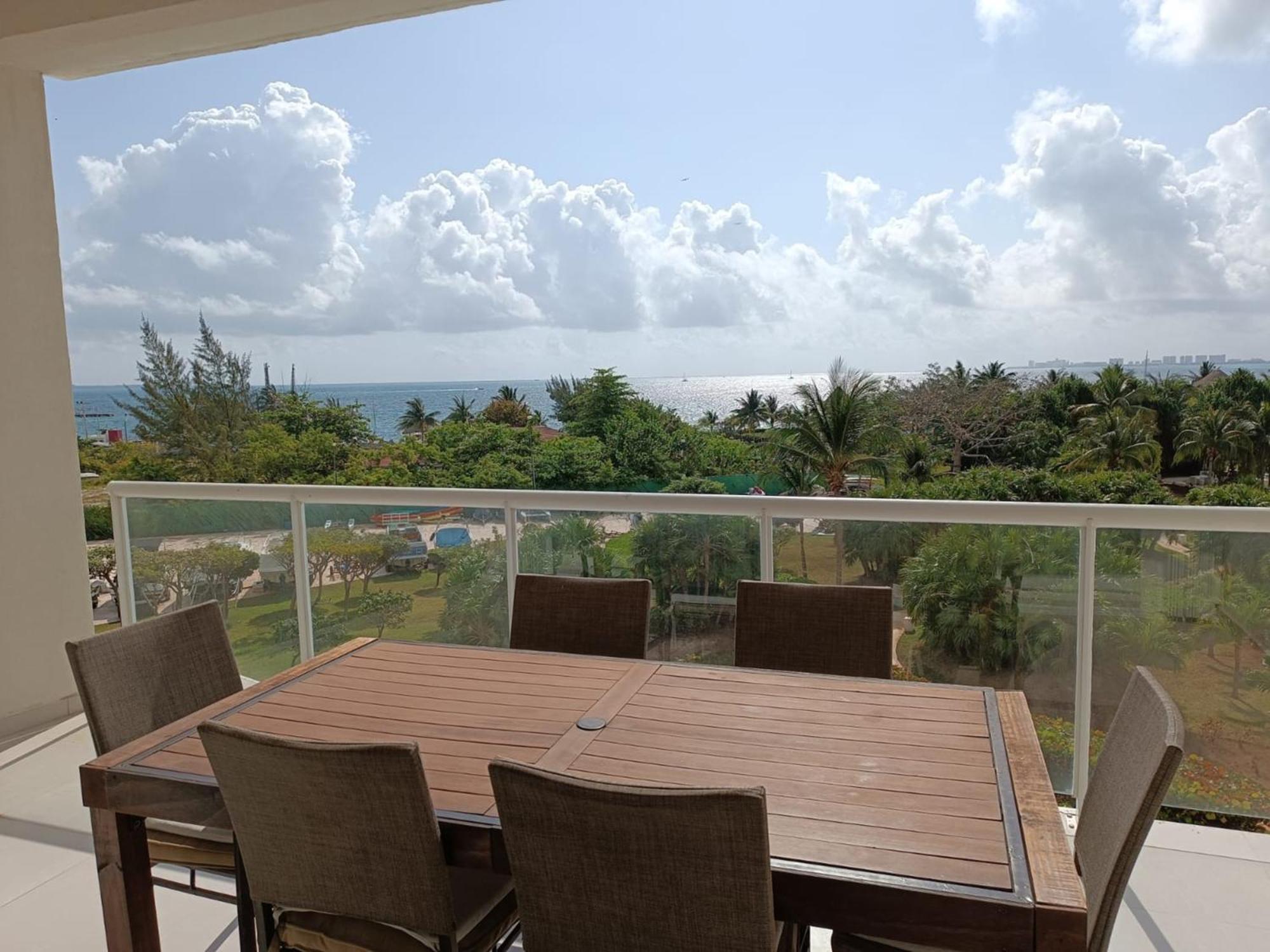 New Beachfront Luxury Apartments แคนคูน ภายนอก รูปภาพ
