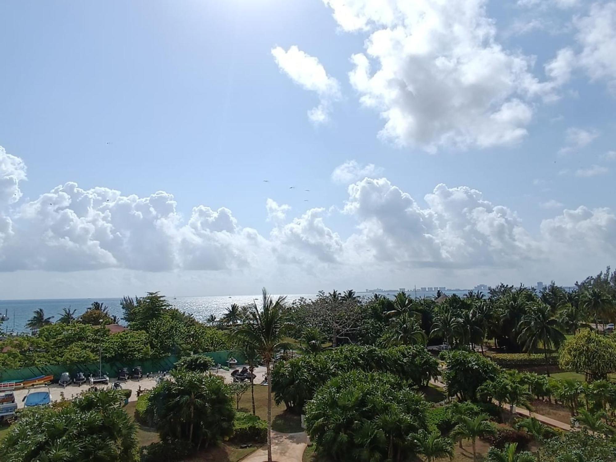 New Beachfront Luxury Apartments แคนคูน ภายนอก รูปภาพ