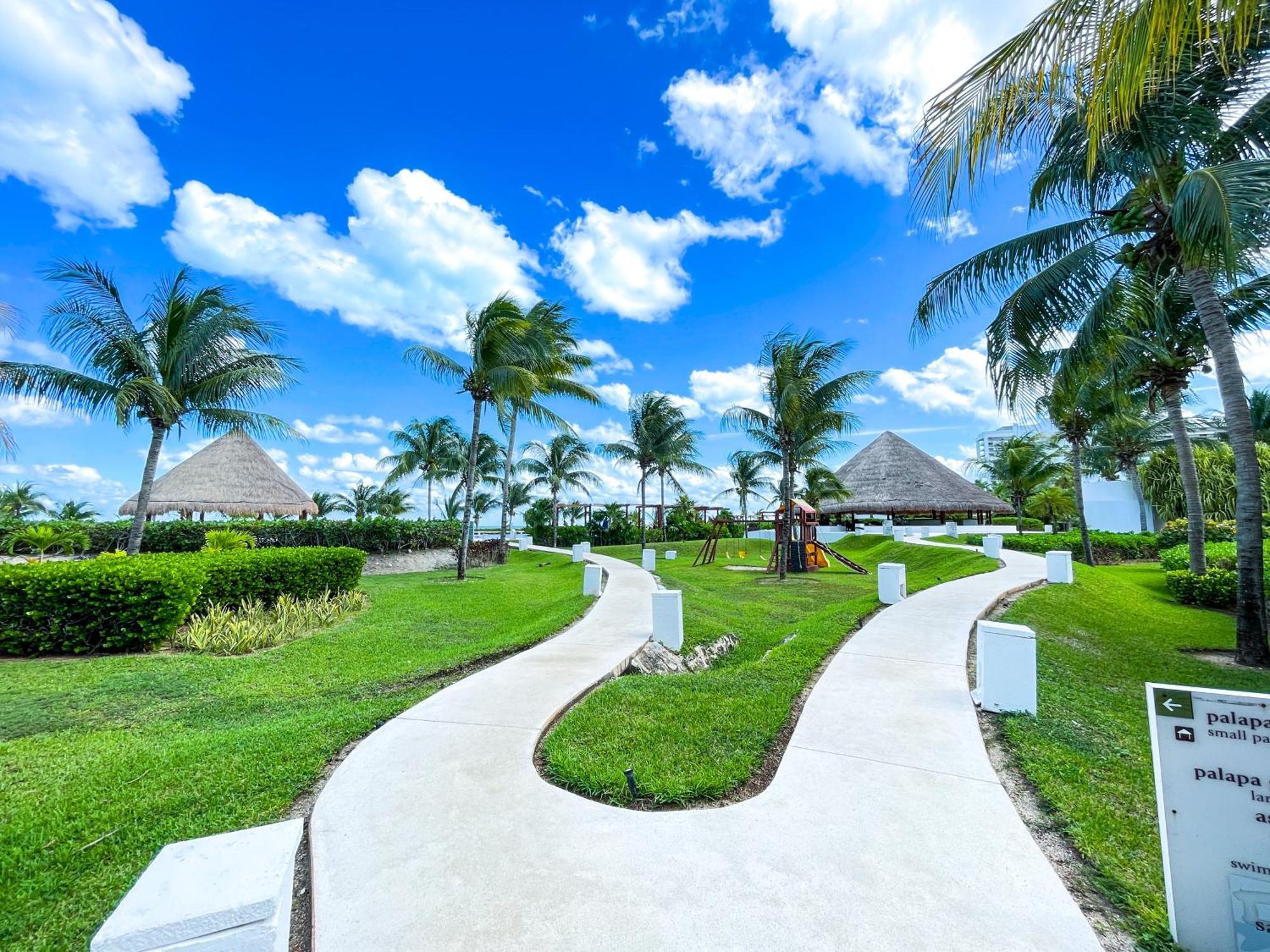 New Beachfront Luxury Apartments แคนคูน ภายนอก รูปภาพ