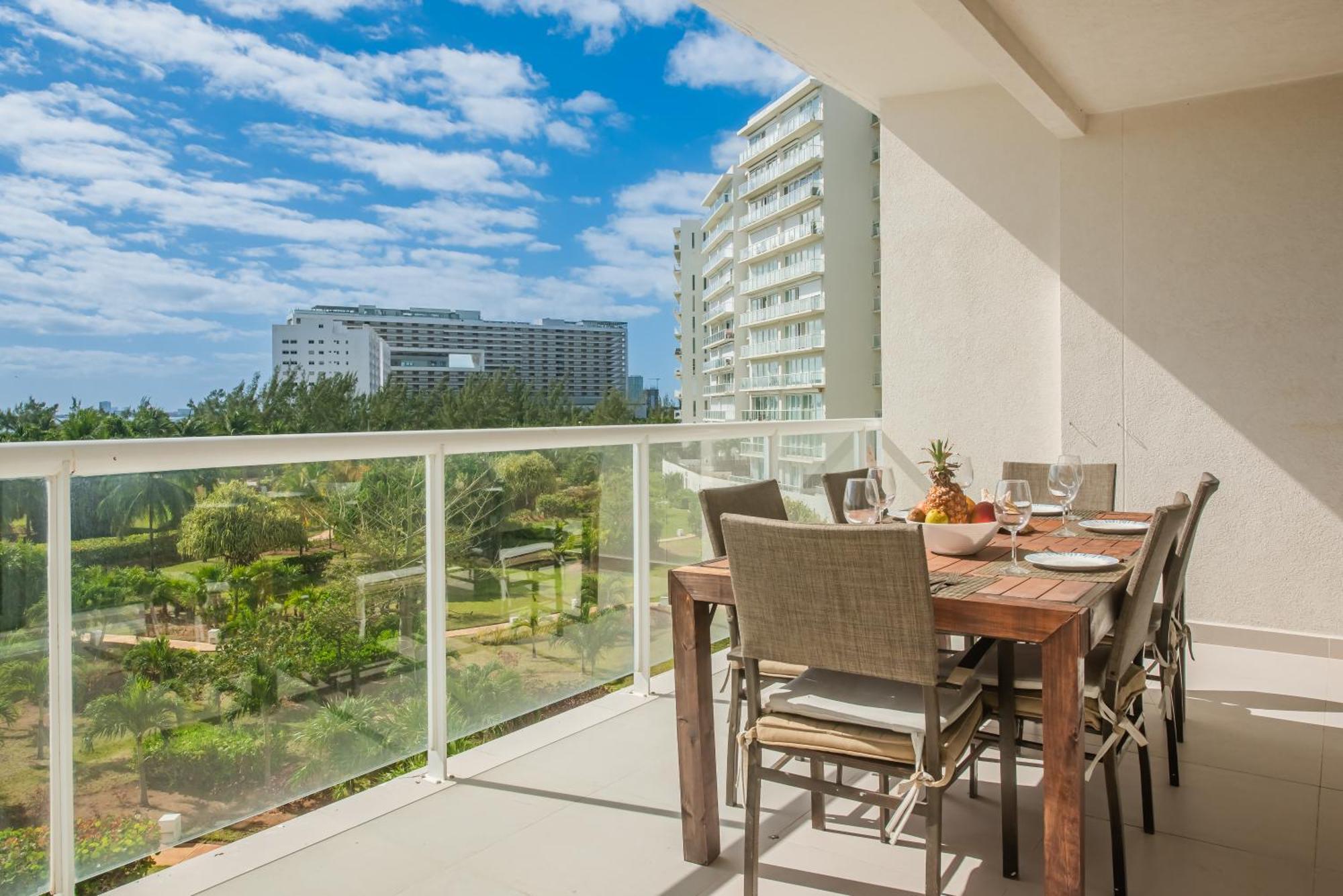 New Beachfront Luxury Apartments แคนคูน ภายนอก รูปภาพ